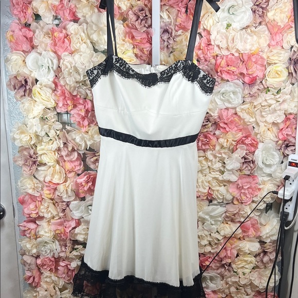 Pearl by Georgina Chapman Black and Cream Mini Dress - Picture 2 of 5